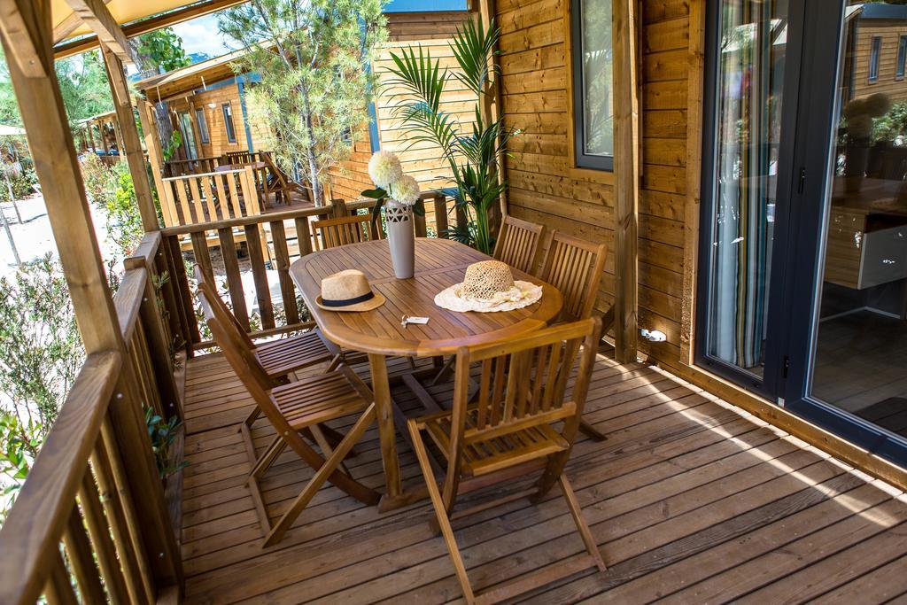 Vic'S Land Holidays Grimaud Exterior photo