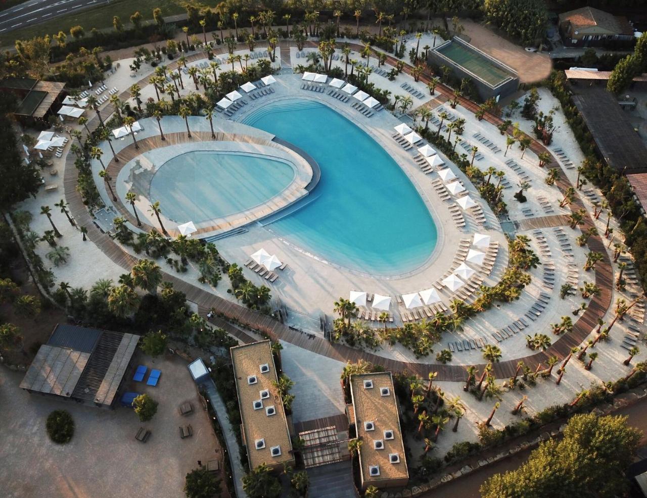 Vic'S Land Holidays Grimaud Exterior photo